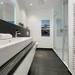 Timmare Iii Penthouse Apartment *